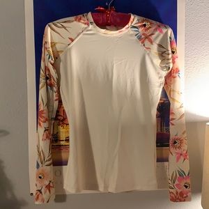 Brand New Billabong Cream colored Floral Rash Guard!